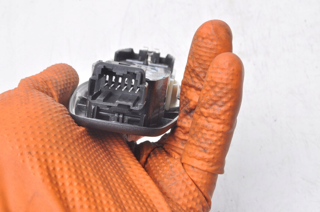 фото №3, Ford focus mk3 освітлення лампа кабіни салону st