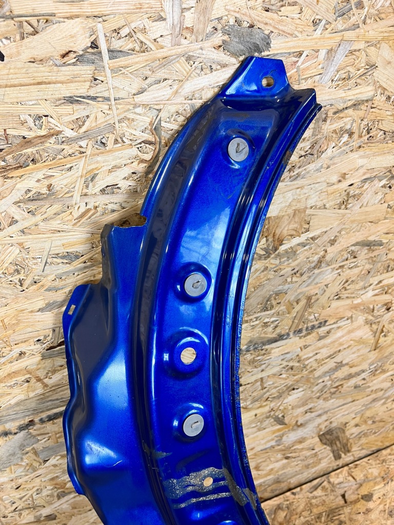 Крыло  правый  mini cooper r55 r56 дизель код лакокрасочного покрытия: a63 /5 Цена