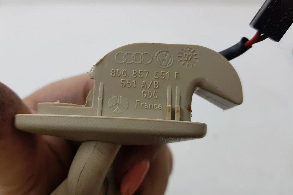 фото №7, Защита солнцезащитная левая vw passat b7 alltrack 365 3b0857551 1.8l