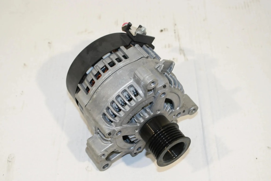 Купить Генератор bmw x1 f48 7640131 29009238 2015