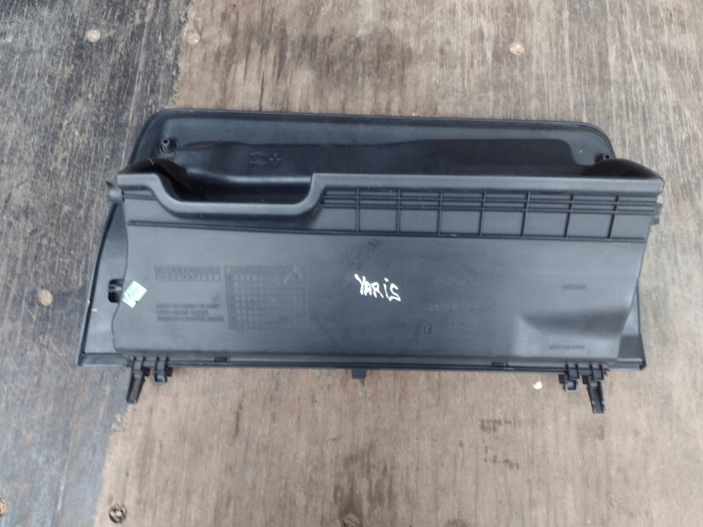 фото №3, Бардачок пассажира toyota yaris iii