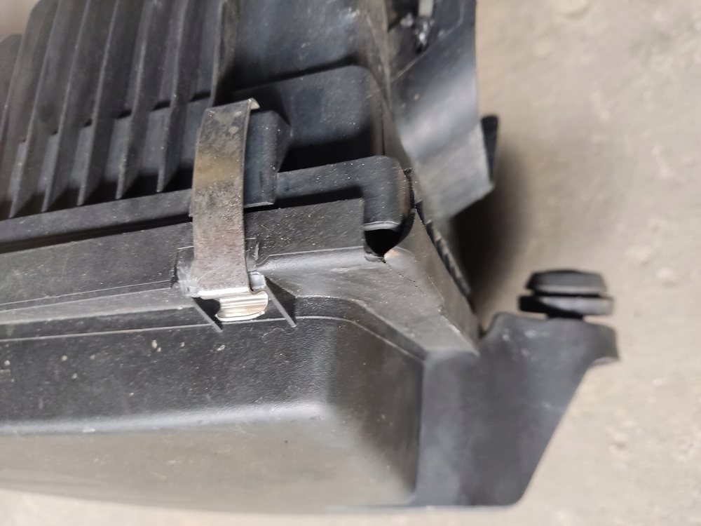 фото №4, Bmw f20 n47 корпус фільтра повітря