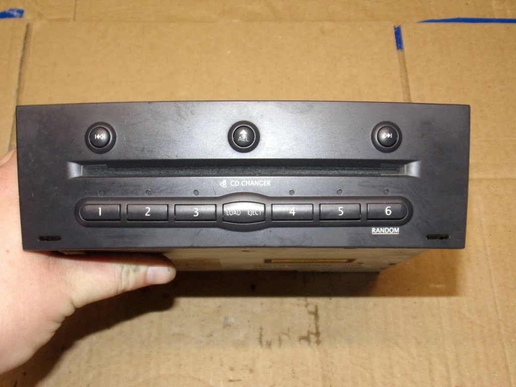 фото №1, Чейнджер cd 8200084437a megane ii