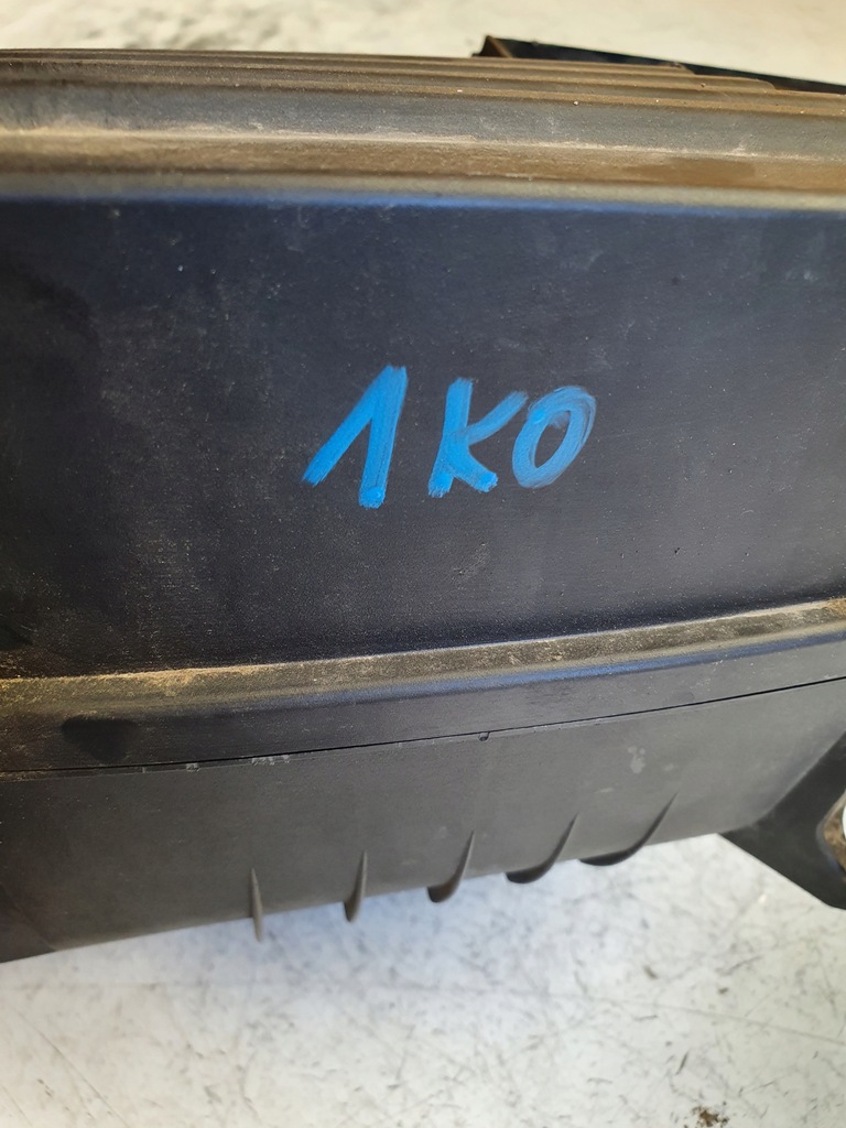 фото №11, Корпус фильтра воздуха vw skoda audi 1k0129601cj
