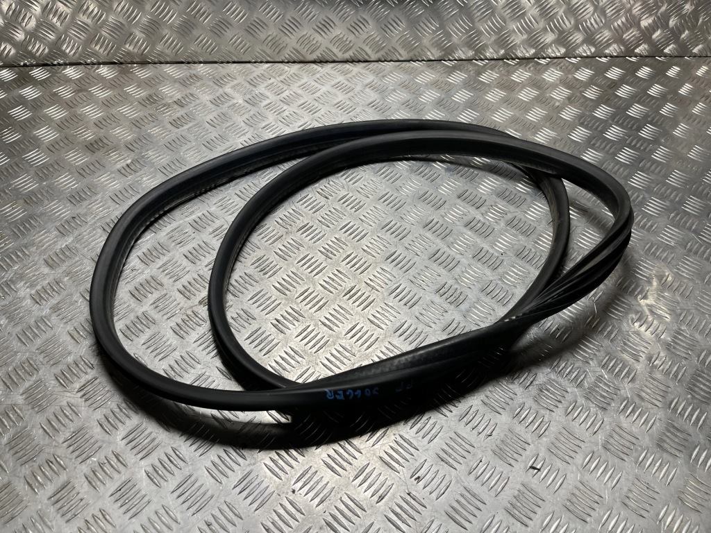 фото №1, Прокладка кузовна двері правий перед dacia jogger 22-