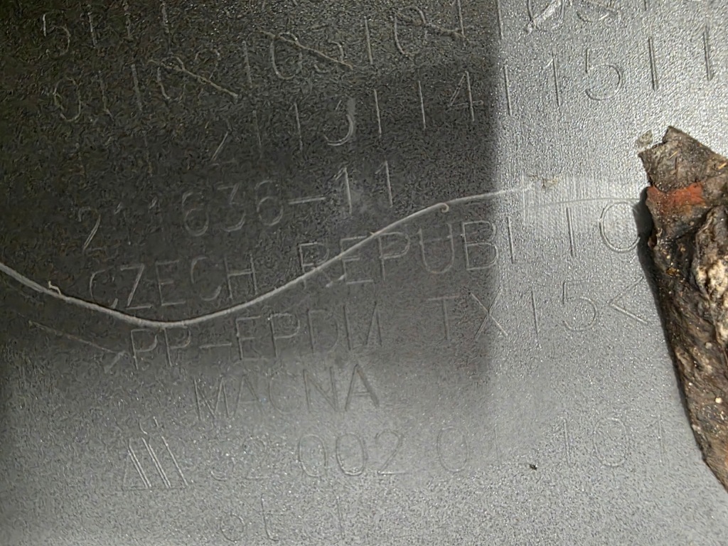 Купить Бампер перед передний bmw x1 u11 + направляющие 51119883584 51119883583