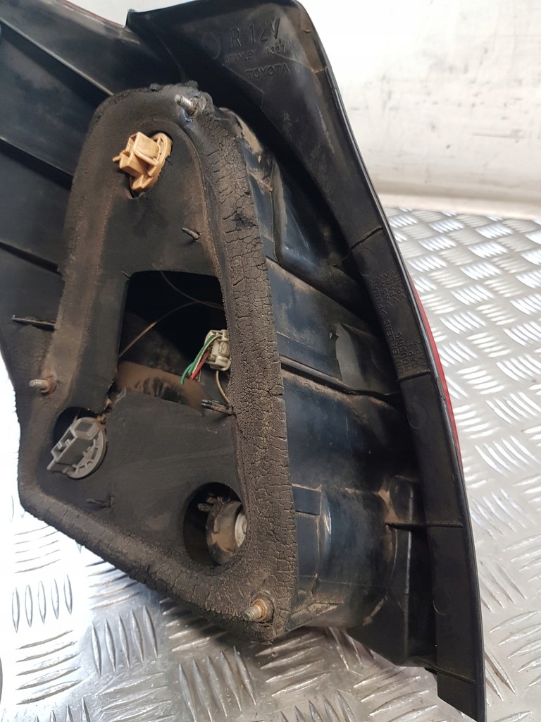 фото №11, Лампа правая задняя toyota corolla verso 03r- europa