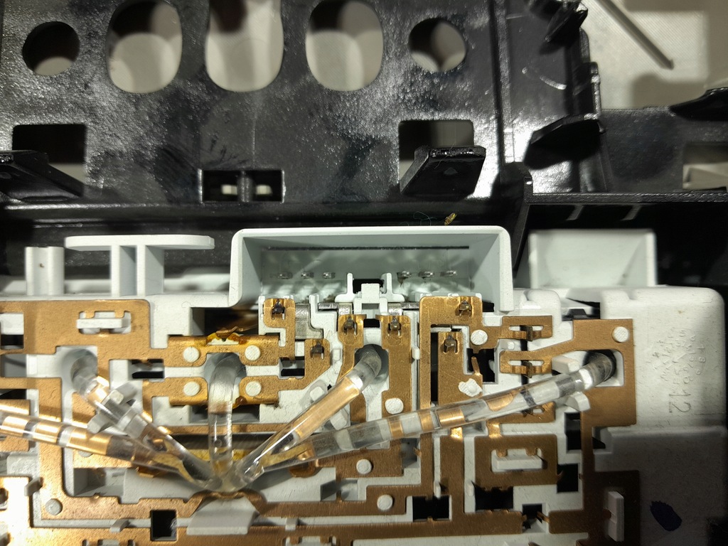 фото №6, Opel insignia a фонари потолочный освещение салона 2 szt 13251594