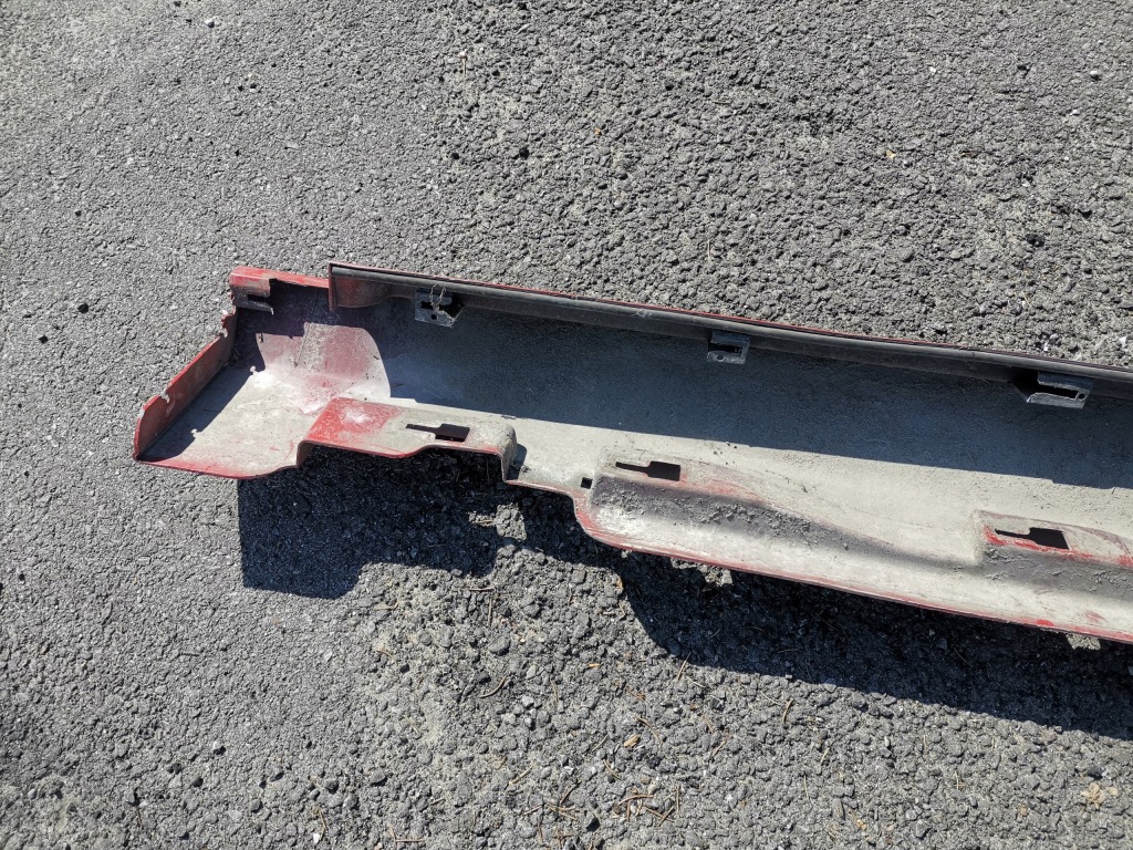 Volvo v40 накладка  порог порог правая rh 31265847 с Разборки