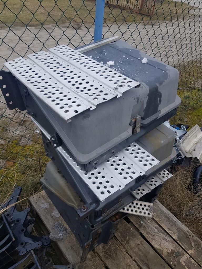 фото №1, Mercede actros mp4 коробка основание аккумуляторов