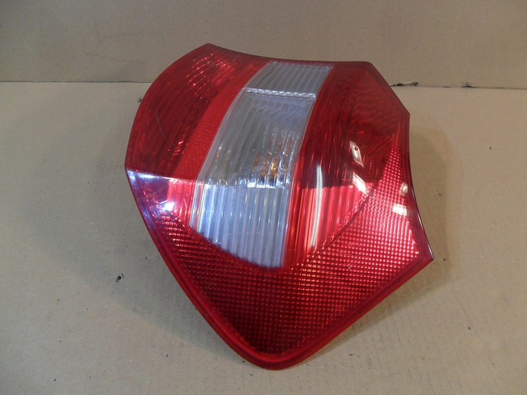 фото №7, Bmw 1 e81 e87 лампа задня права 301s380000