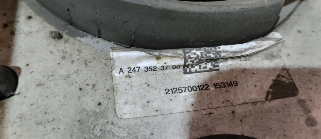 Поворотный кулак рычаг ступица левый задний  mercedes a45 s a35 amg w177 a1773501900 с Разборки