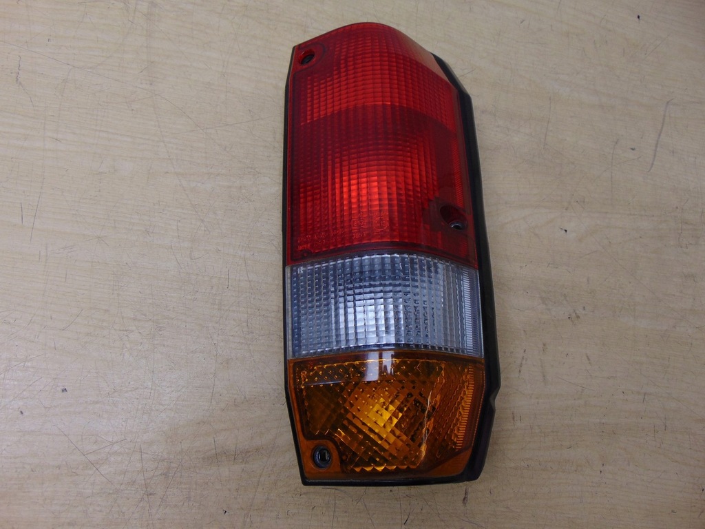 фото №2, Лампа права задня toyota land cruiser j7 2015 rok