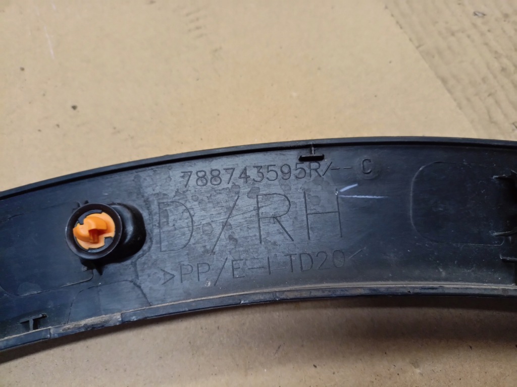 фото №4, Молдинг крила задня правий renault kadjar