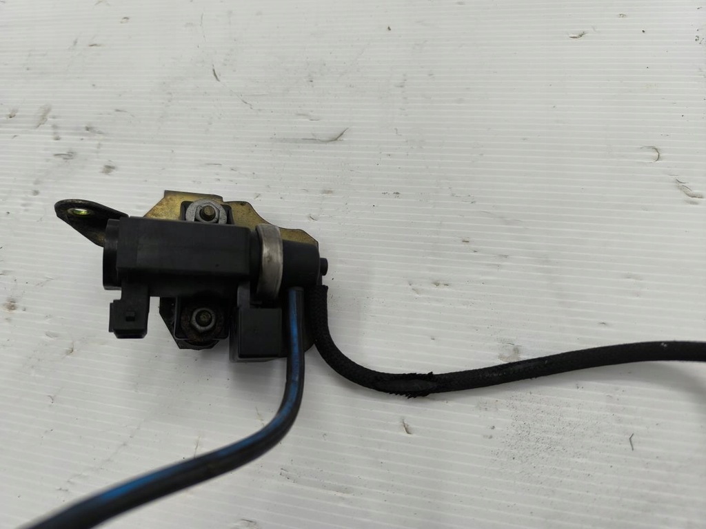 фото №1, Клапан вакуумa bmw e46 lift 2.0d 2247906