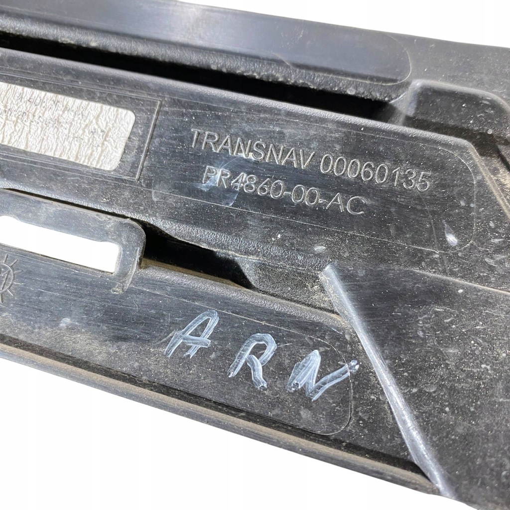 фото №8, Chevrolet camaro 2021 правая сторона решётка нижняя бампера передний