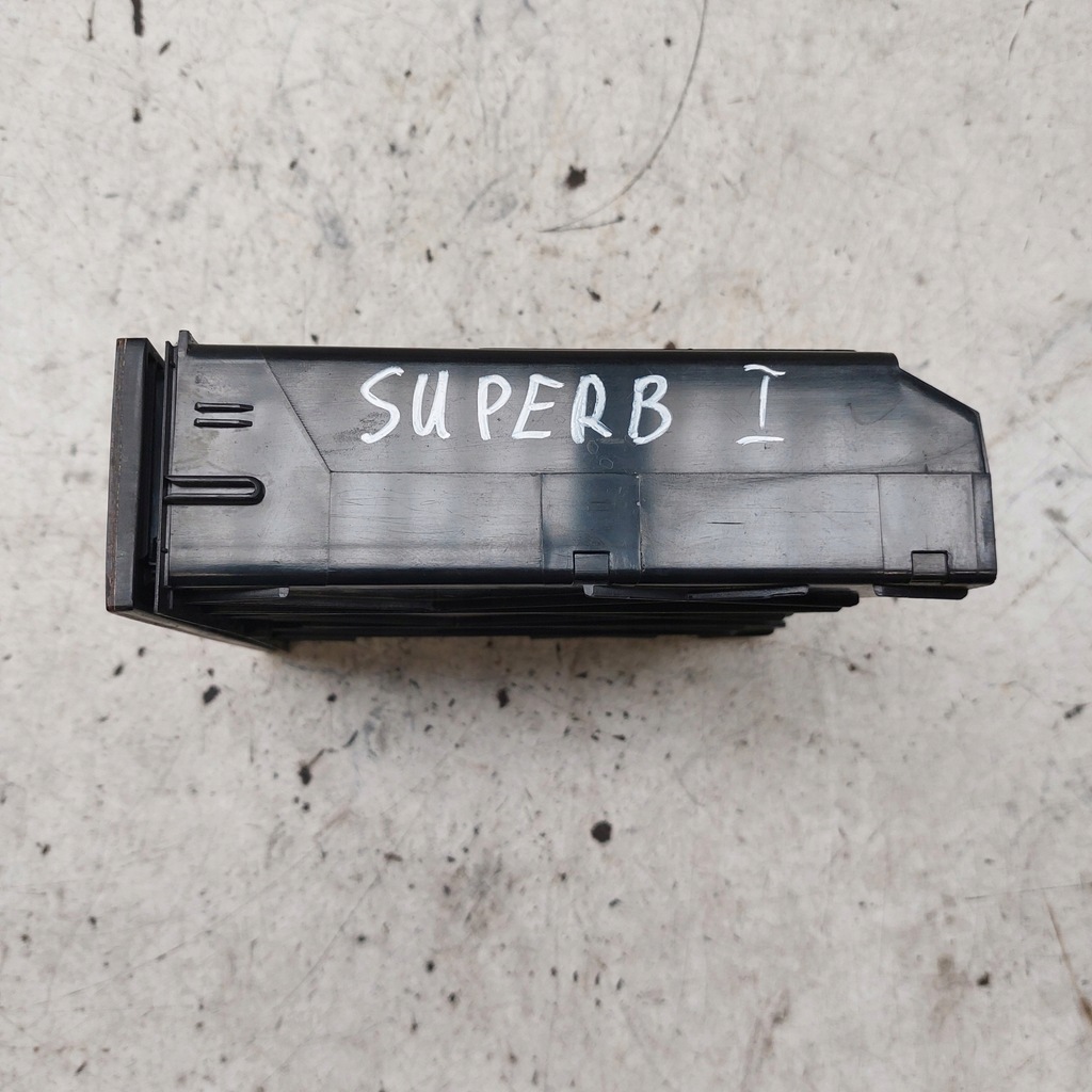 фото №9, Skoda superb i бардачок средний zb 6y0858332