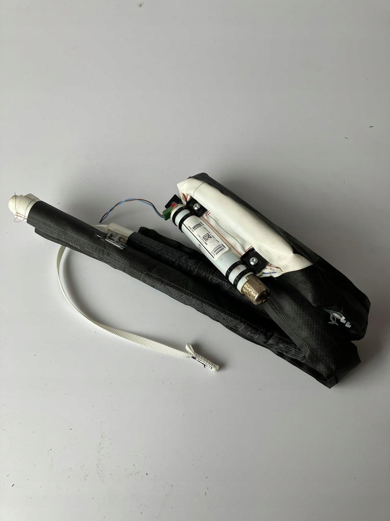 фото №1, Шторка безопасности правая scenic iii lift 985p06123r