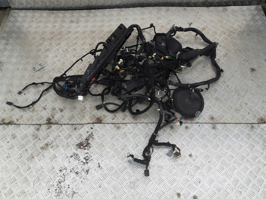 фото №3, Ford mustang 5.0 gt 17 r электропроводка кабины середина