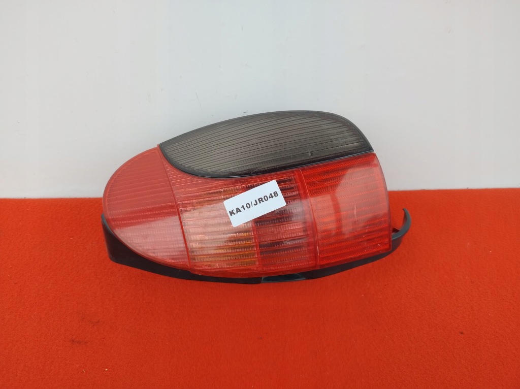 фото №1, Peugeot 306 kombi lift правая лампа задняя 45228 ka10/jr048