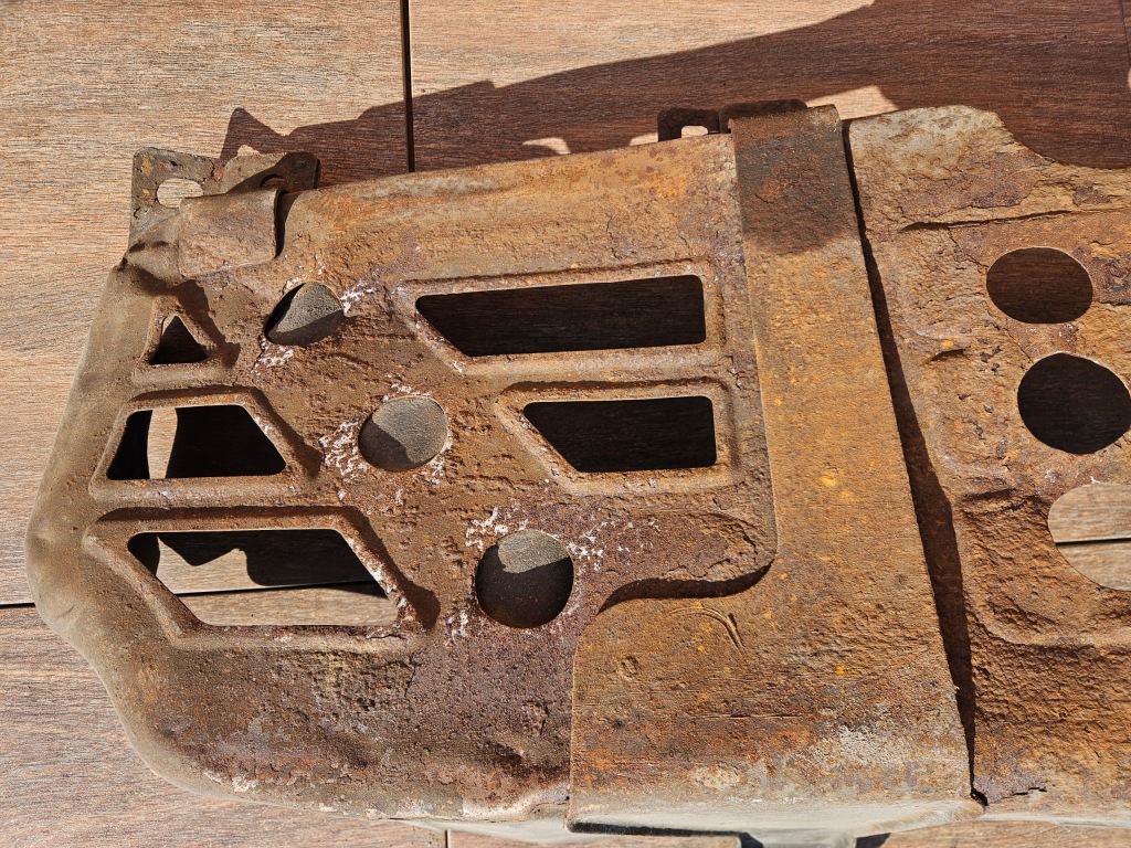 Jeep cherokee kk 07-12 2.8 накладка бака топлива с Разборки