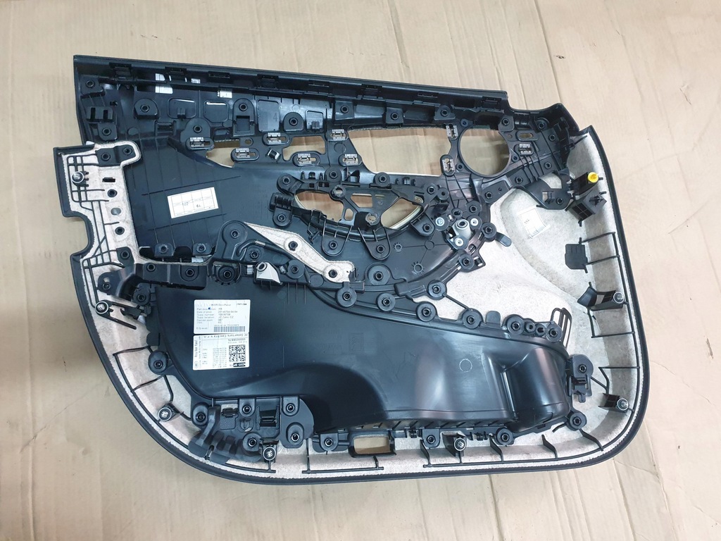 фото №4, Mercedes w205 14- обшивка двері правий перед