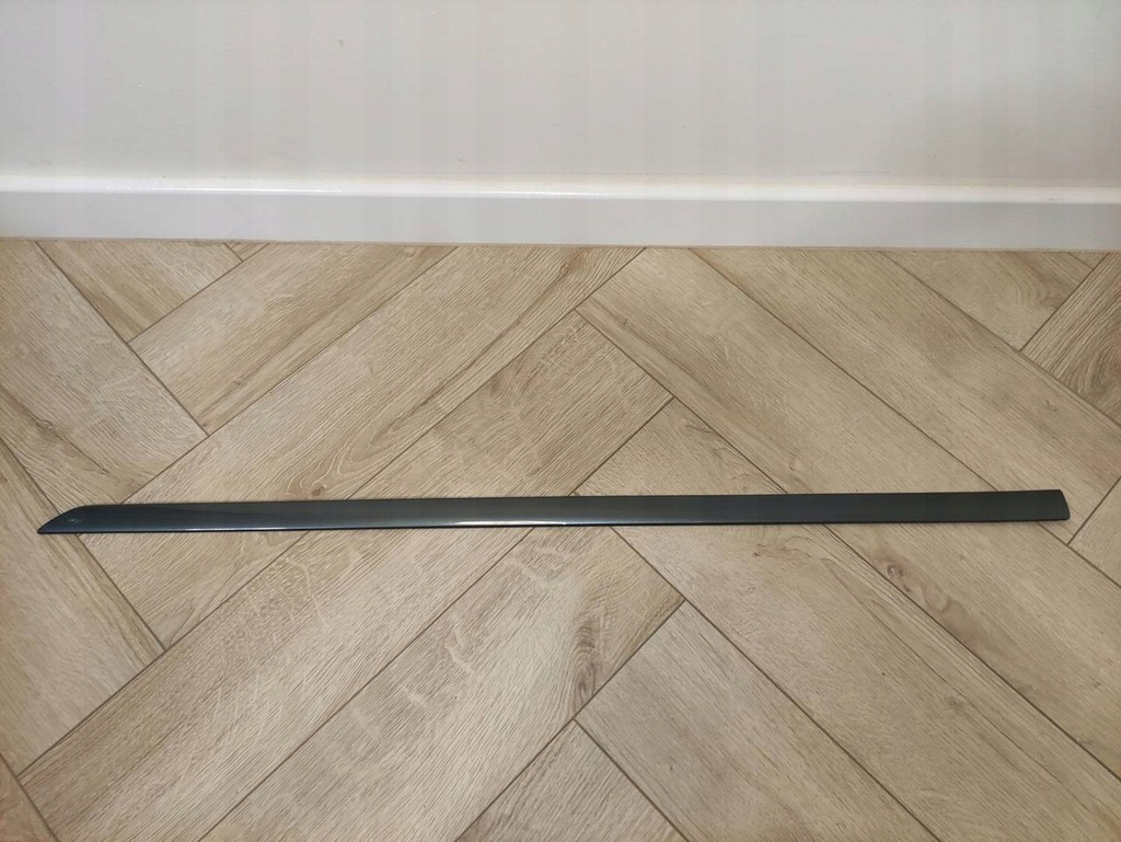 фото №1, Skoda rapid левая молдинг дверь передних 5ja853515