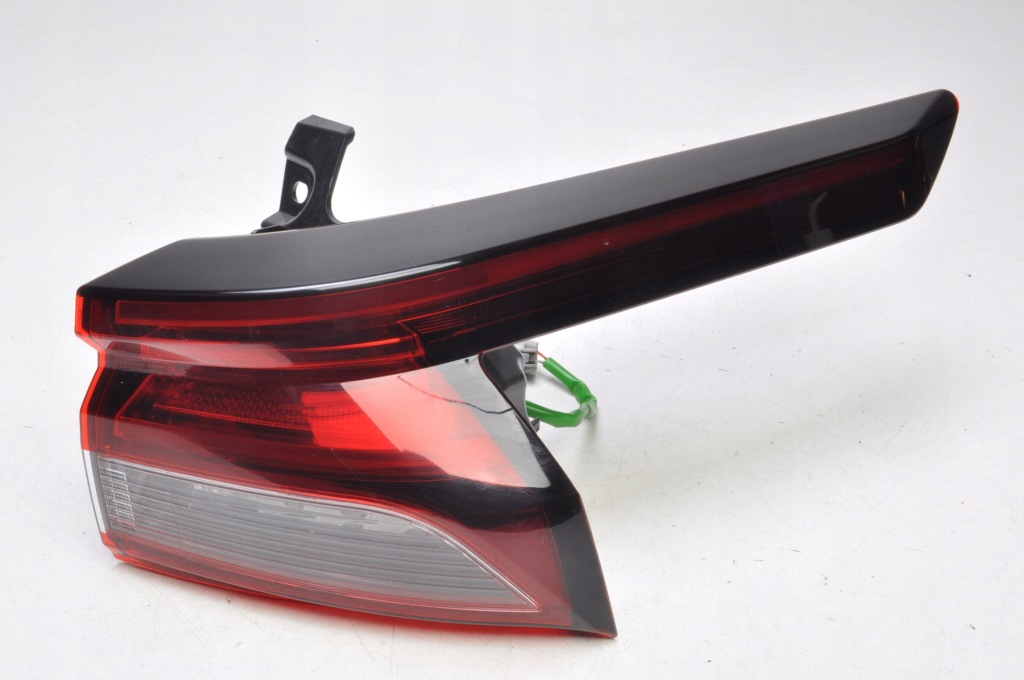 фото №1, Nissan qashqai j12 лампа правая задняя правый задняя 22r 220-8d03f