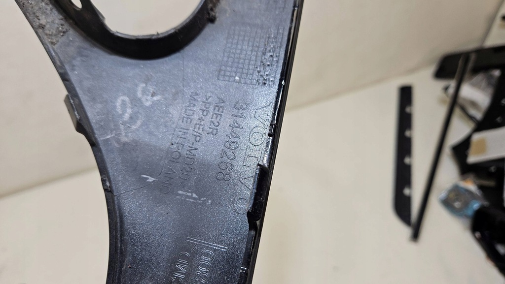 фото №7, Молдинг накладка бампера задня volvo xc 60 ii r-design 31449268