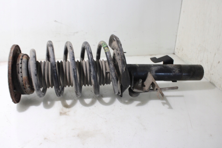 фото №1, Амортизационная стойка правый перед volvo v70 iii 2.4d