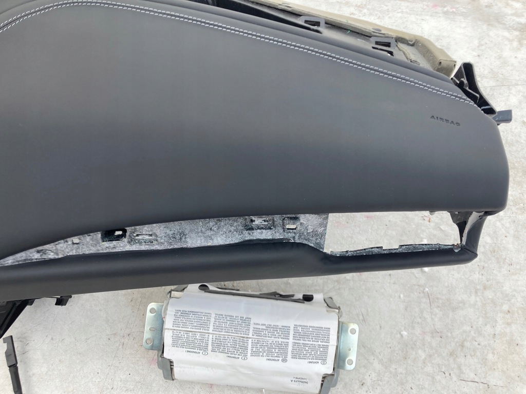 фото №6, Maserati levante белый nić приборная панель приборная панель консоль подушки безопасности ремни