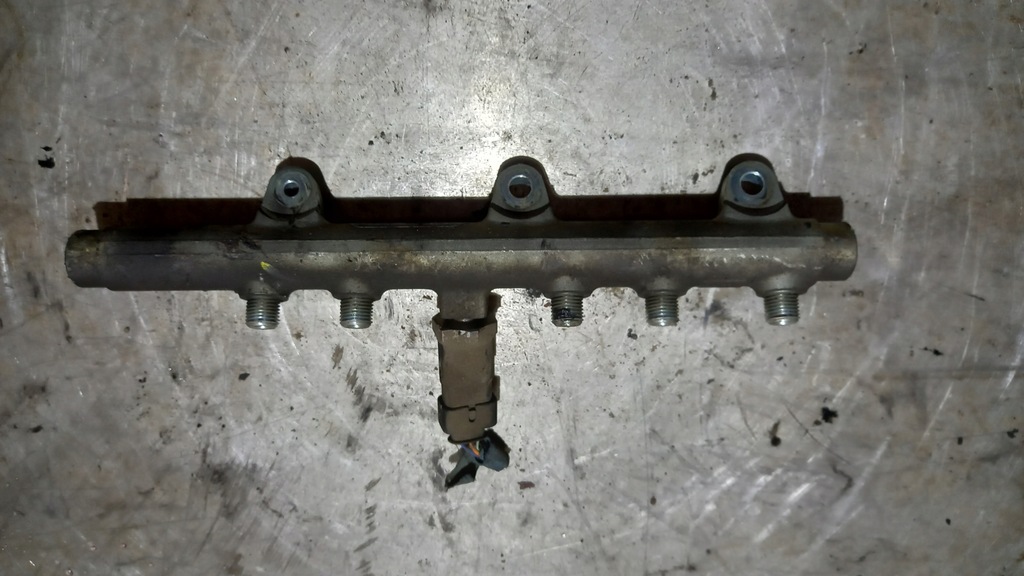 фото №1, Молдинг впрыскная fiat punto ii lift 1.9jtd 03r