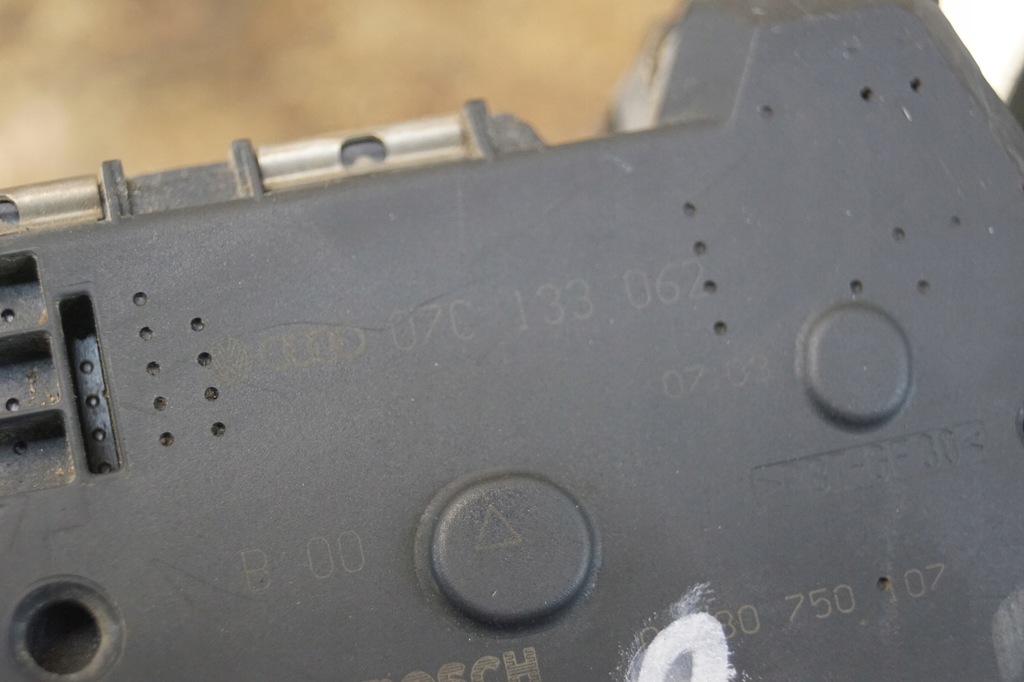 фото №7, Дроссельная заслонка vw phaeton w12 07c133062