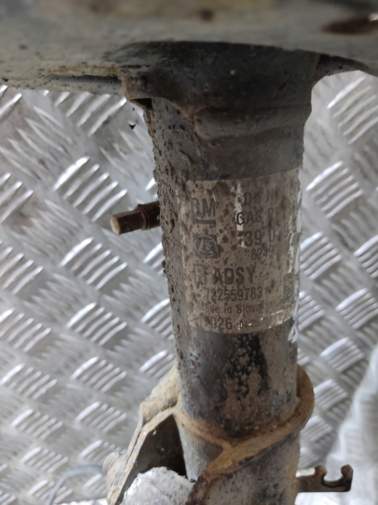 фото №2, Opel astra k v поворотный кулак правая machperson