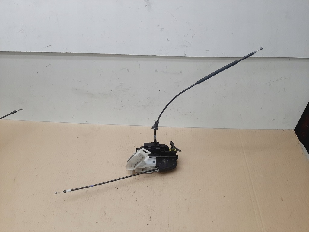 фото №1, Замок дверь правый задняя kia ceed i lift 2009-2012 hb хэтчбек 7pin