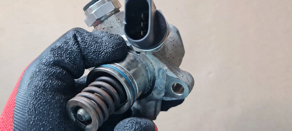 фото №8, Sq5 8r q8 lift помпа топлива правая 3.0 tfsi 079127025ae s4 b8 a6 c7