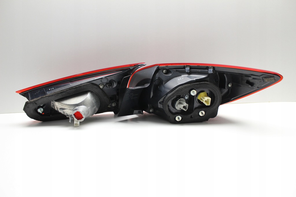 фото №11, Mazda 3 bm - лампа ліва задня led 2013+