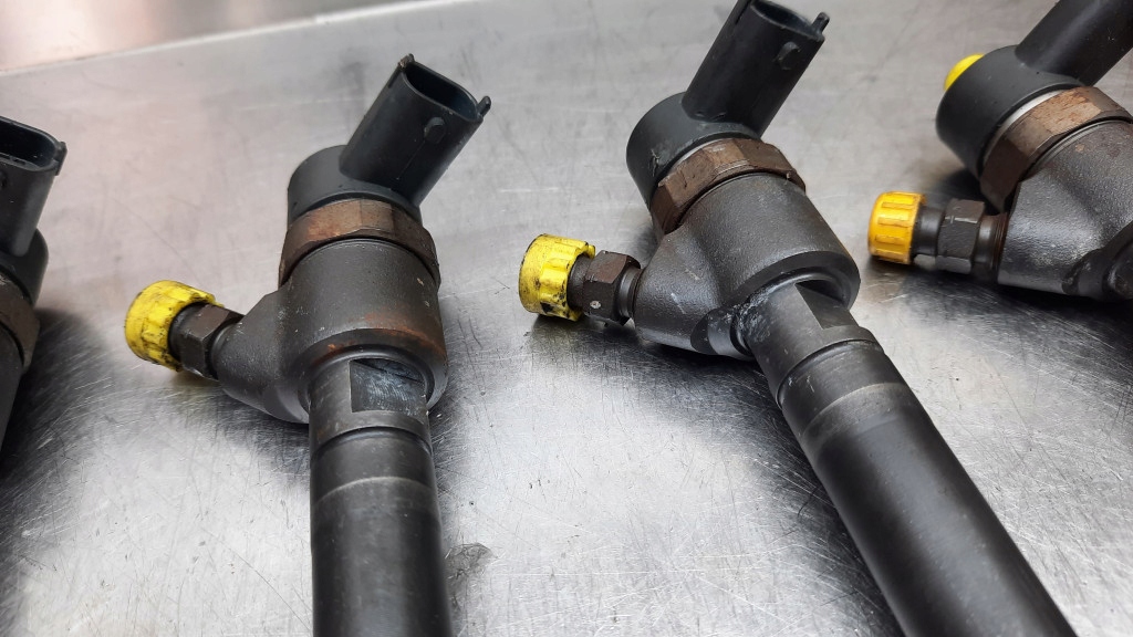 фото №6, Форсунки комплект 30750283 0445110251 volvo s60 v70 ii xc90 2.4d5 185km