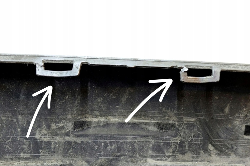 Права молдинг заднього бампера audi e-tron gen 4ke807835 0.0l electric в Україні