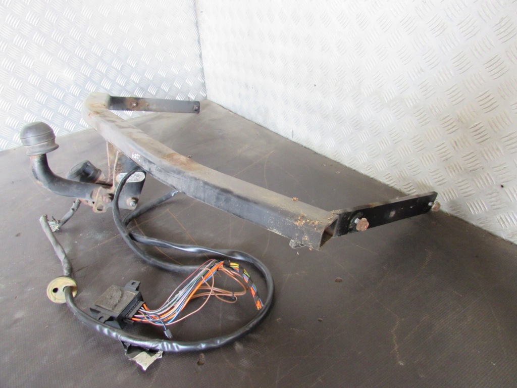 фото №14, Hak задня volkswagen golf vi 08-12r.