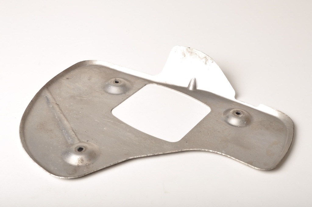 фото №1, Aston martin db11 защита диск тормозной правый задняя