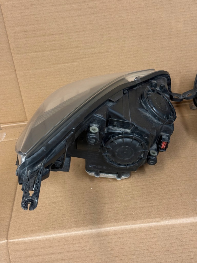 Купити Opel insignia a фара правий ліва ксенон led 13226793 13226792 європа