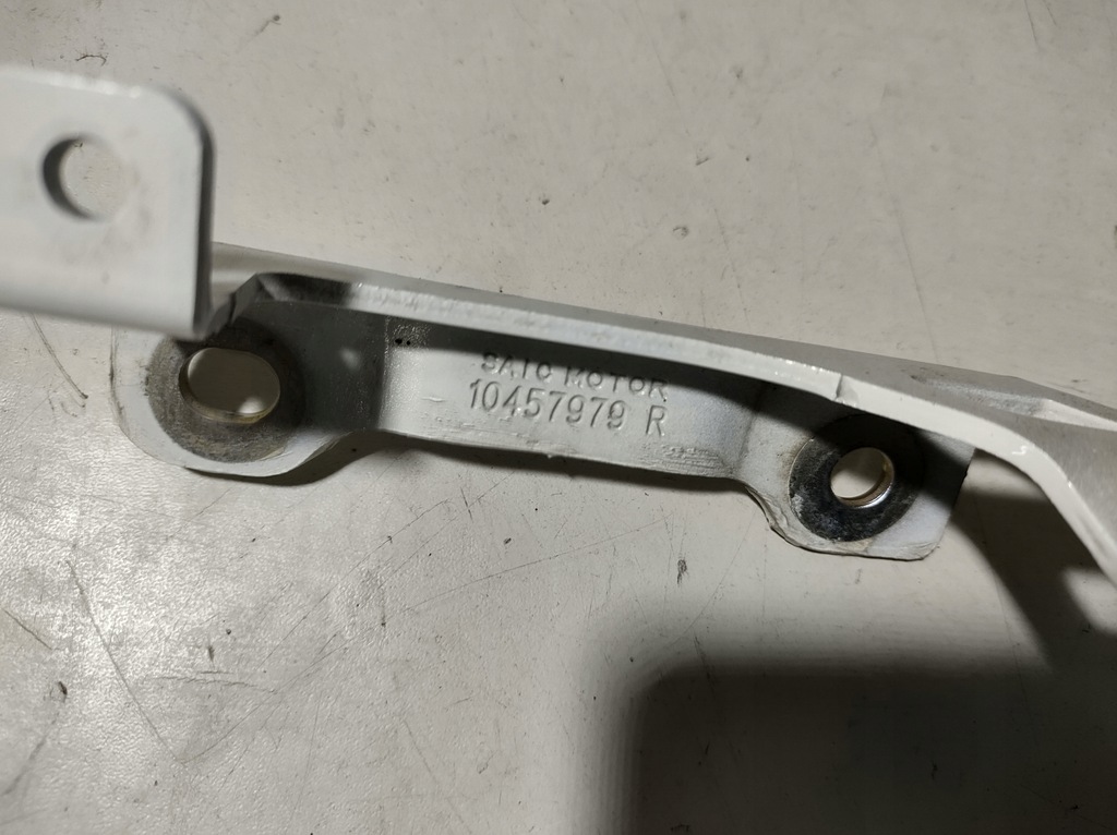 фото №7, Mg zs ev 2023 - петля капот правый 10457979