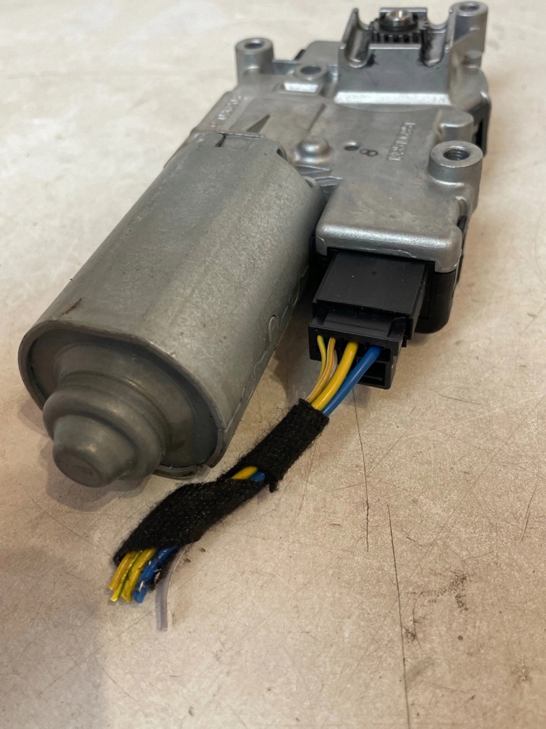 фото №7, Моторчик модуль люк bmw x5 e70