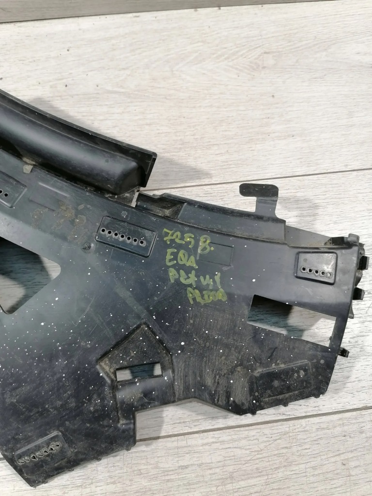 фото №6, Mercedes eqa напрямна бампер правий перед a2438851801