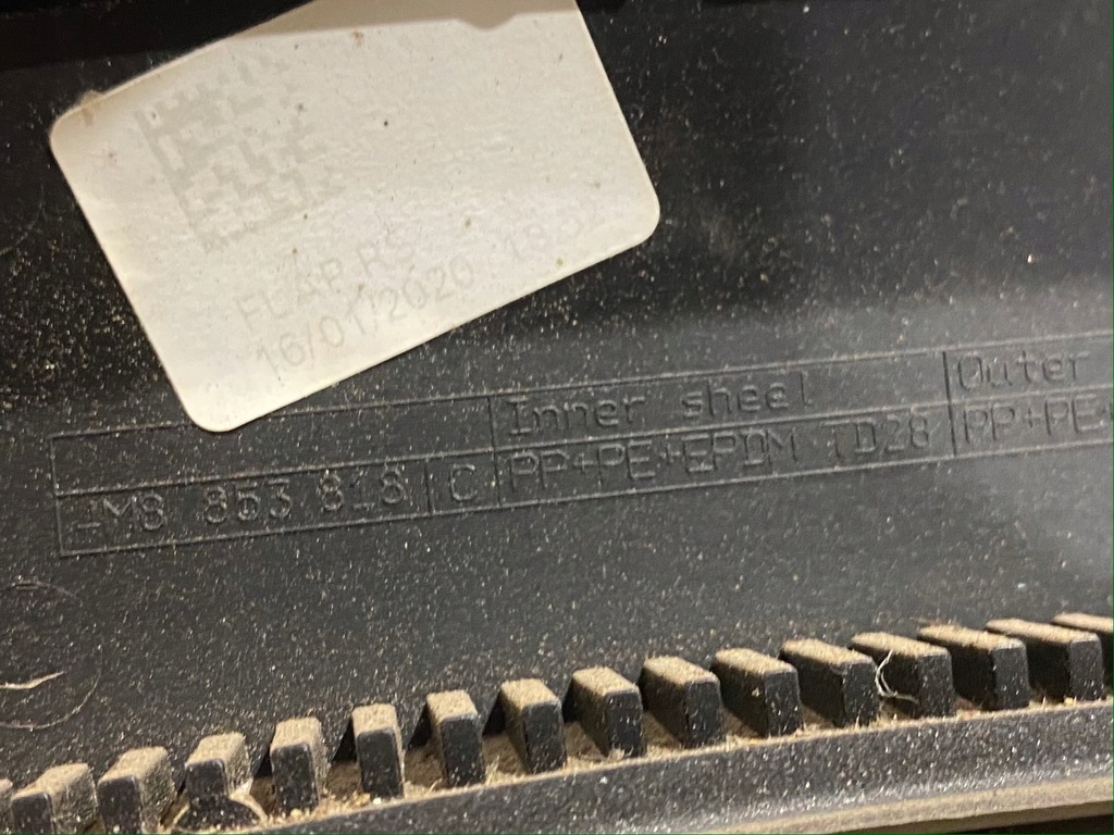 фото №7, Audi rsq8 q8 защита молдинг rh крыла 4m8853818c