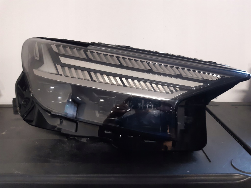 фото №1, Audi q4 full led matrix правая 89a 941 036