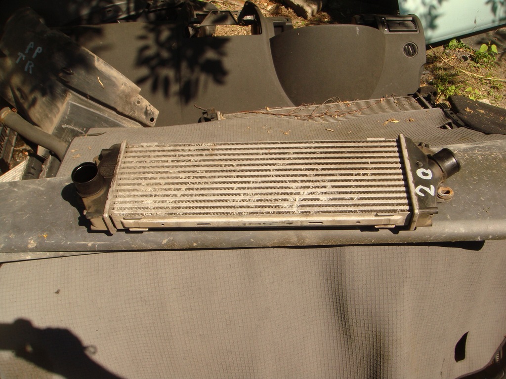 фото №1, Интеркулер trafic vivaro 2,0dci lift 2006-12rok