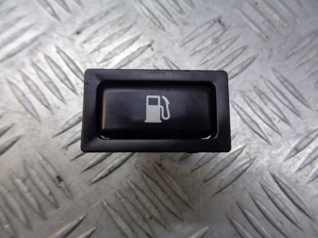 Купити Кнопка відкривання заливної пального avensis t25