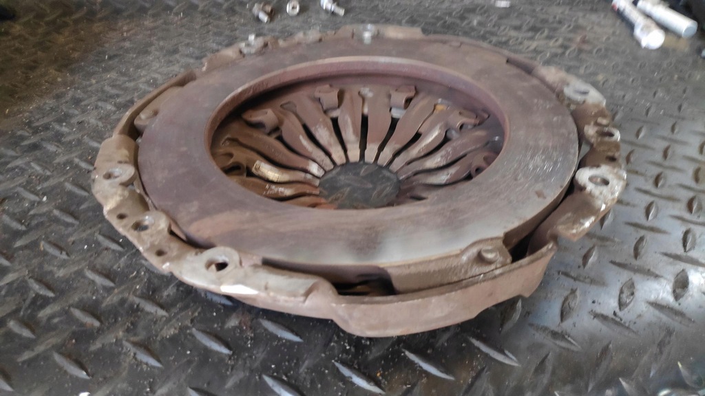 фото №5, Колесо двухмассовый 2.0 dci trafic ii 8200828444